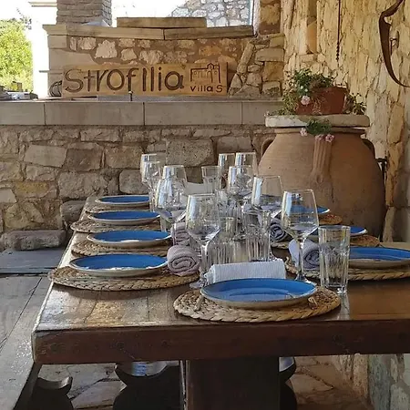 βίλλες στροφιλιά Σελλία